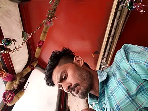 hotbabaji12 online show from 04/10/26, 07:35