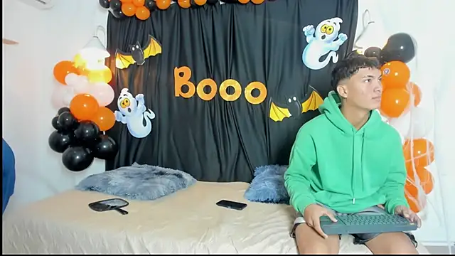 maicol cum23 online show from 10/11/25, 08:51