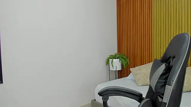 Snapshot of gisella15_ chatting on 11/03/25, 07:26 gisella15  online show from 11/03/25, 07:26