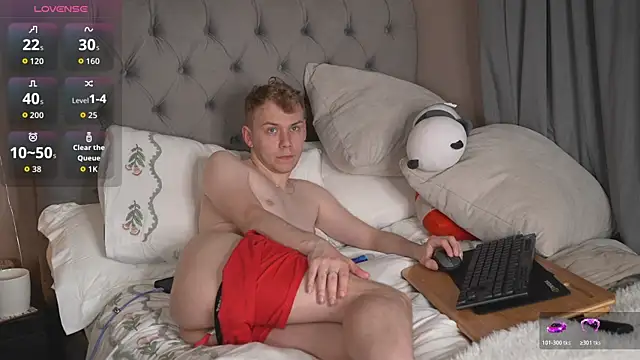 Snapshot of scottishtwink01 chatting on 05/28/26, 11:02 scottishtwink01 online show from 05/28/26, 11:02