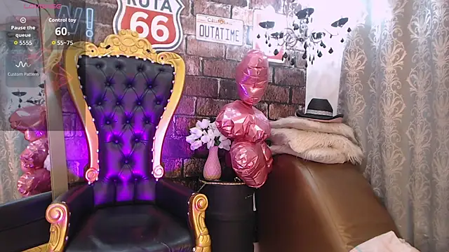 Snapshot of ValeryBerri chatting on 11/20/25, 11:32 ValeryBerri online show from 11/20/25, 11:32