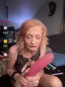 Snapshot of Daphneflor chatting on 07/02/26, 04:07 Daphneflor online show from 07/02/26, 04:07