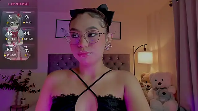 Snapshot of OxanaFedorova1- chatting on 04/16/26, 08:31 OxanaFedorova1- online show from 04/16/26, 08:31