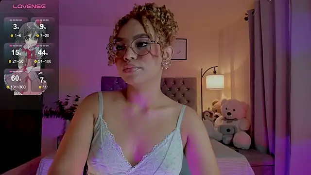 Snapshot of OxanaFedorova1- chatting on 04/28/26, 02:27 OxanaFedorova1- online show from 04/28/26, 02:27