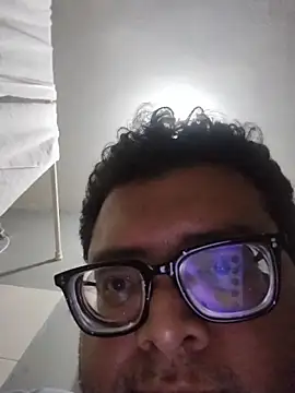 Santiagoqro85 online show from 04/07/26, 02:56