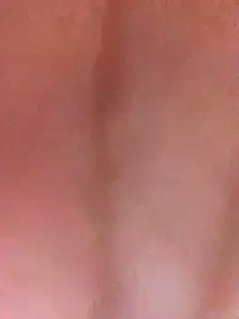 Snapshot of luzmelzinha chatting on 03/22/26, 12:25 luzmelzinha online show from 03/22/26, 12:25