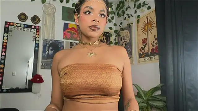 Snapshot of Raven_luv chatting on 11/21/25, 12:54 Raven luv online show from 11/21/25, 12:54