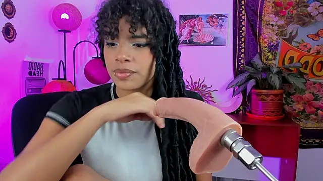 Snapshot of Raven_luv chatting on 03/13/26, 03:46 Raven luv online show from 03/13/26, 03:46