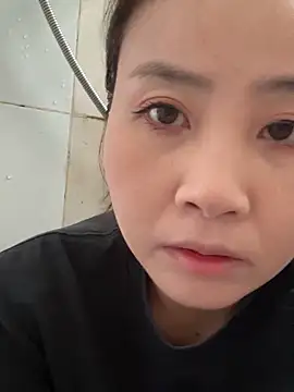 Snapshot of wly2028 chatting on 12/04/25, 05:28 wly2028 online show from 12/04/25, 05:28