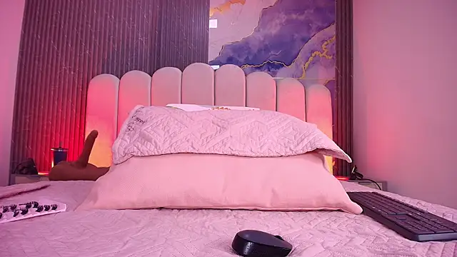 abbyrouss  online show from 12/03/25, 03:03