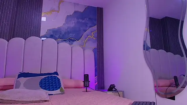 abbyrouss  online show from 06/18/26, 03:07