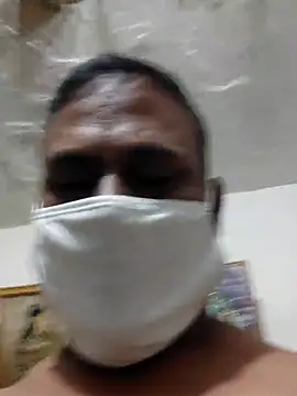 Snapshot of Famit025 chatting on 09/20/25, 05:25 Famit025 online show from 09/20/25, 05:25