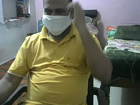 Snapshot of Famit025 chatting on 02/17/26, 06:03 Famit025 online show from 02/17/26, 06:03