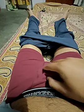 Snapshot of Famit025 chatting on 03/03/26, 07:47 Famit025 online show from 03/03/26, 07:47