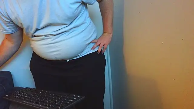 thighguy30 online show from 10/01/25, 12:38
