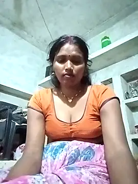 Snapshot of Cm_pooja chatting on 10/12/25, 09:14 Cm pooja online show from 10/12/25, 09:14