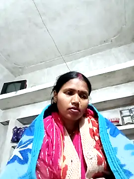 Snapshot of Cm_pooja chatting on 01/15/26, 08:23 Cm pooja online show from 01/15/26, 08:23