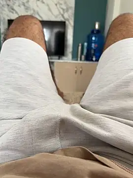 Snapshot of sunnu_97_ chatting on 10/21/25, 05:41 sunnu 97 online show from 10/21/25, 05:41