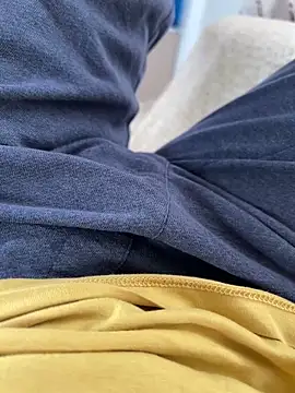 Snapshot of sunnu_97_ chatting on 10/23/25, 05:51 sunnu 97 online show from 10/23/25, 05:51