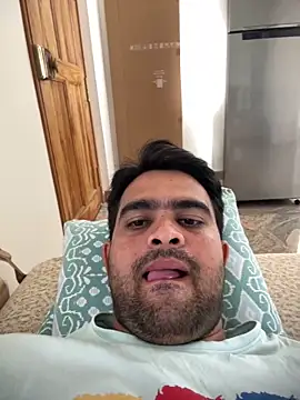 Snapshot of sunnu_97_ chatting on 02/19/26, 05:14 sunnu 97 online show from 02/19/26, 05:14