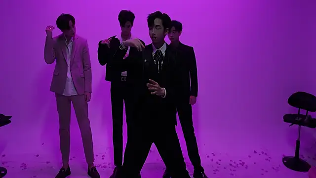 Snapshot of JL-sweetbaby1 chatting on 10/01/25, 01:39 JL-sweetbaby1 online show from 10/01/25, 01:39