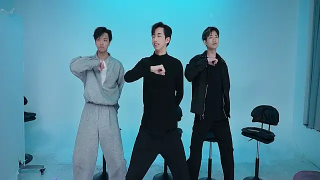 Snapshot of JL-sweetbaby1 chatting on 10/23/25, 12:15 JL-sweetbaby1 online show from 10/23/25, 12:15