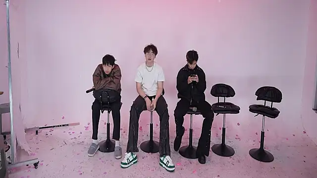 Snapshot of JL-sweetbaby1 chatting on 10/29/25, 12:35 JL-sweetbaby1 online show from 10/29/25, 12:35