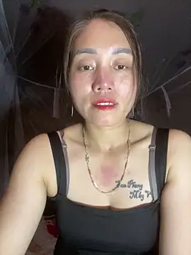 Snapshot of chipp-bong chatting on 05/21/26, 01:56 chipp-bong online show from 05/21/26, 01:56