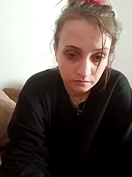 Snapshot of LuvTune chatting on 01/08/26, 07:27 LuvTune online show from 01/08/26, 07:27