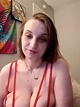 Snapshot of LuvTune chatting on 01/10/26, 05:09 LuvTune online show from 01/10/26, 05:09