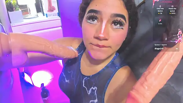 Snapshot of mia_cataleiya chatting on 04/26/26, 11:30 mia cataleiya online show from 04/26/26, 11:30