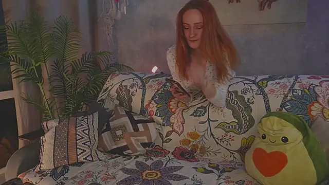 Snapshot of Charming_winky chatting on 10/03/25, 03:42 Charming winky online show from 10/03/25, 03:42