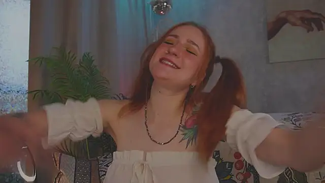 Snapshot of Charming_winky chatting on 10/04/25, 02:26 Charming winky online show from 10/04/25, 02:26