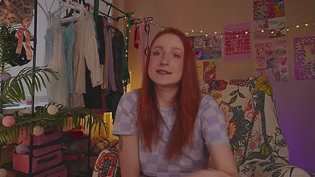 Snapshot of Charming_winky chatting on 11/28/25, 11:02 Charming winky online show from 11/28/25, 11:02