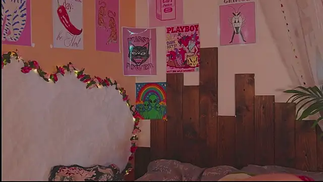 Snapshot of Charming_winky chatting on 03/28/26, 05:34 Charming winky online show from 03/28/26, 05:34