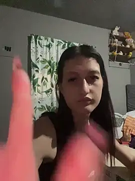 Caroline daring online show from 04/29/26, 12:16