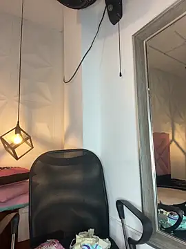 Caroline daring online show from 05/12/26, 11:18