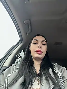 Snapshot of Bella_R0se chatting on 03/28/26, 01:00 Bella R0se online show from 03/28/26, 01:00