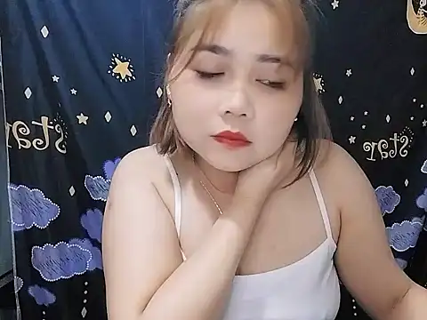 Nhan7868 online show from 09/26/25, 10:47