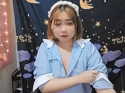 Nhan7868 online show from 10/15/25, 11:49