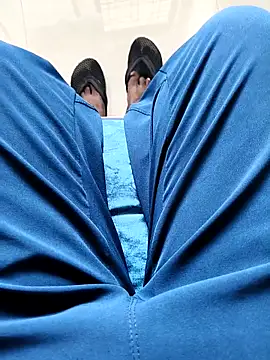 Snapshot of Chanderi19 chatting on 10/01/25, 02:28 Chanderi19 online show from 10/01/25, 02:28