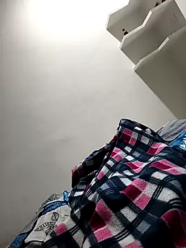 Snapshot of Chanderi19 chatting on 10/09/25, 03:32 Chanderi19 online show from 10/09/25, 03:32