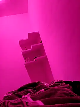 Snapshot of Chanderi19 chatting on 11/18/25, 05:39 Chanderi19 online show from 11/18/25, 05:39