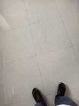 Snapshot of Chanderi19 chatting on 12/14/25, 11:37 Chanderi19 online show from 12/14/25, 11:37