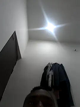 Snapshot of Chanderi19 chatting on 12/15/25, 01:10 Chanderi19 online show from 12/15/25, 01:10