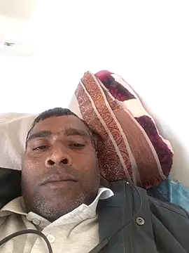 Snapshot of Chanderi19 chatting on 12/16/25, 08:52 Chanderi19 online show from 12/16/25, 08:52