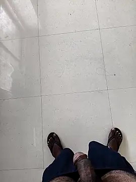 Snapshot of Chanderi19 chatting on 12/20/25, 03:46 Chanderi19 online show from 12/20/25, 03:46