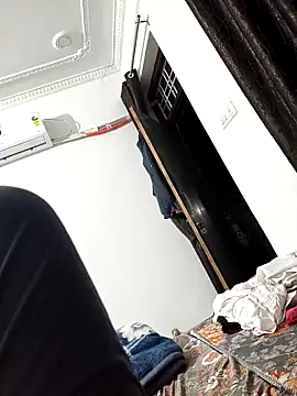 Snapshot of Chanderi19 chatting on 02/28/26, 04:08 Chanderi19 online show from 02/28/26, 04:08