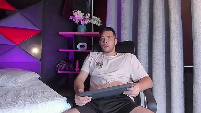 Snapshot of matti_de_lucaa chatting on 09/09/25, 06:40 matti de lucaa online show from 09/09/25, 06:40