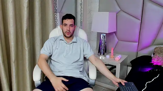 Snapshot of matti_de_lucaa chatting on 09/16/25, 05:25 matti de lucaa online show from 09/16/25, 05:25